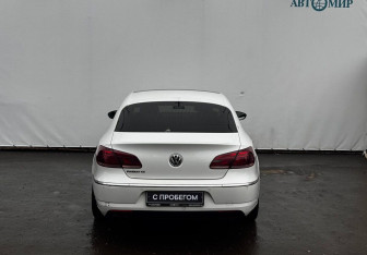 Подержанный автомобиль Volkswagen Passat CC 2012 года (7 фото)
