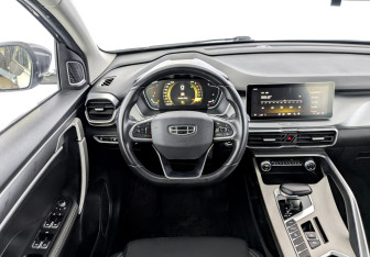 Подержанный автомобиль Geely Coolray 2022 года (21 фото)