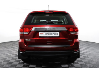 Подержанный автомобиль Jeep Grand Cherokee 2013 года (6 фото)