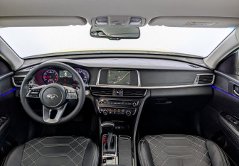 Подержанный автомобиль Kia Optima Sedan 2020 года (14 фото)