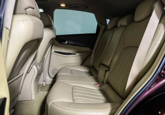 Подержанный автомобиль Infiniti EX 2012 года (10 фото)