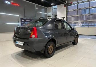 Подержанный автомобиль Renault Logan Sedan 2006 года (4 фото)
