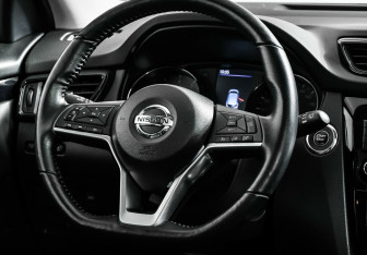 Подержанный автомобиль Nissan Qashqai 2021 года (12 фото)