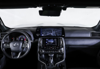 Подержанный автомобиль Lexus LX 2022 года (14 фото)