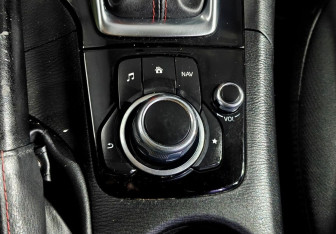 Подержанный автомобиль Mazda 3 Sedan 2014 года (15 фото)