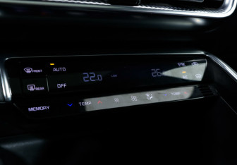 Подержанный автомобиль Kia K5 2021 года (11 фото)