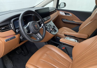 Подержанный автомобиль Hongqi HQ9 2022 года (9 фото)