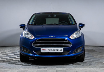 Подержанный автомобиль Ford Fiesta Hatchback 2015 года (2 фото)