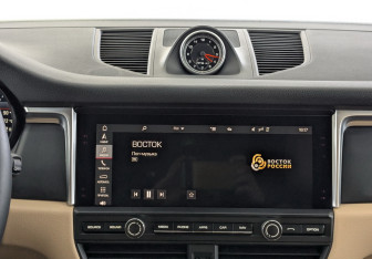 Подержанный автомобиль Porsche Macan 2021 года (15 фото)