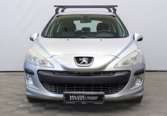 Подержанный автомобиль Peugeot 308 Hatchback 2011 года (2 фото)