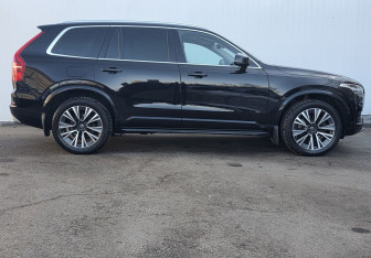 Подержанный автомобиль Volvo XC90 2021 года (4 фото)