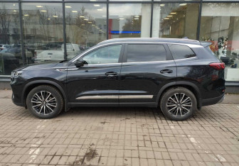 Подержанный автомобиль Chery Tiggo 8 Pro 2021 года (5 фото)