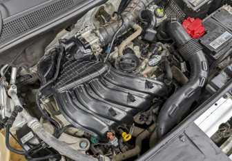 Подержанный автомобиль Renault Sandero 2021 года (9 фото)