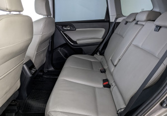 Подержанный автомобиль Subaru Forester Suv 2017 года (18 фото)