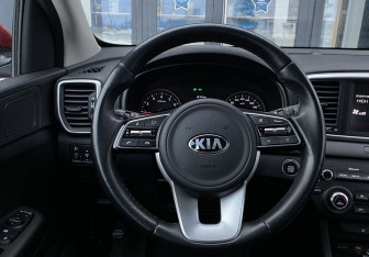 Подержанный автомобиль Kia Sportage 2020 года (21 фото)