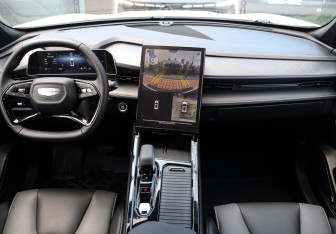 Подержанный автомобиль Geely Cityray 2024 года (10 фото)