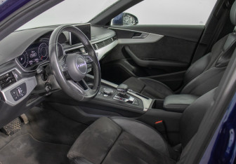 Подержанный автомобиль Audi A4 Sedan 2015 года (10 фото)