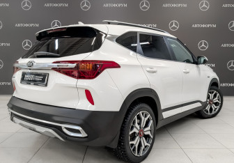 Подержанный автомобиль Kia Seltos 2020 года (5 фото)
