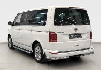 Подержанный автомобиль Volkswagen Multivan 2015 года (7 фото)
