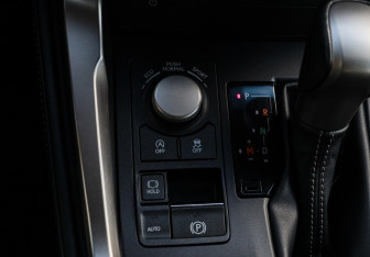 Подержанный автомобиль Lexus NX 2016 года (17 фото)