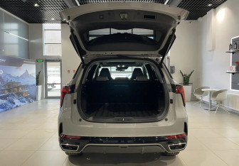 Подержанный автомобиль Changan CS75PLUS 2024 года (7 фото)