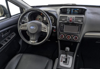 Подержанный автомобиль Subaru XV 2013 года (28 фото)