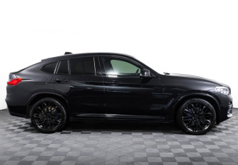 Подержанный автомобиль BMW X4 2018 года (4 фото)
