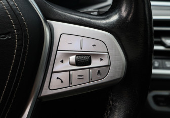 Подержанный автомобиль BMW X7 2020 года (34 фото)