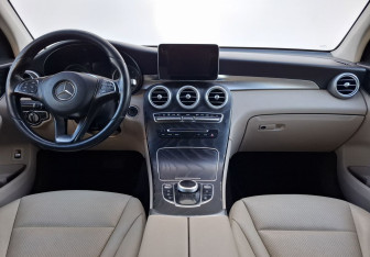 Подержанный автомобиль Mercedes-Benz GLC Coupe 2015 года (12 фото)