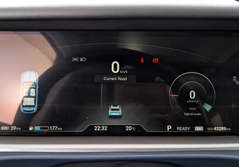 Подержанный автомобиль Voyah Free 2023 года (16 фото)