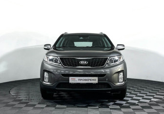 Подержанный автомобиль Kia Sorento 2015 года (2 фото)