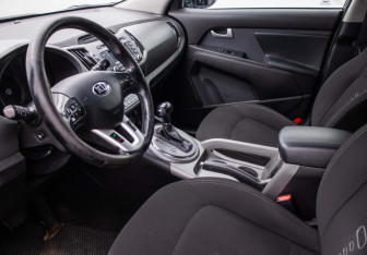 Подержанный автомобиль Kia Sportage 2015 года (10 фото)