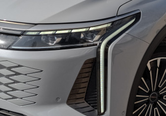 Подержанный автомобиль Exeed RX 2024 года (17 фото)