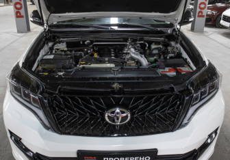 Подержанный автомобиль Toyota Land Cruiser Prado 2011 года (9 фото)