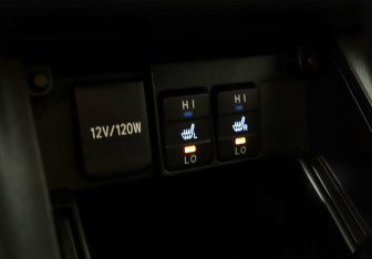 Подержанный автомобиль Toyota Corolla Sedan 2016 года (16 фото)