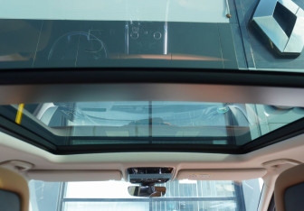 Подержанный автомобиль Land Rover Range Rover Sport 2019 года (15 фото)