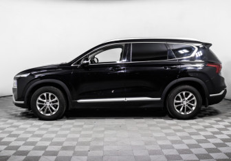 Подержанный автомобиль Hyundai Santa Fe 2022 года (8 фото)