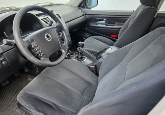 Подержанный автомобиль SsangYong Rexton 2008 года (9 фото)