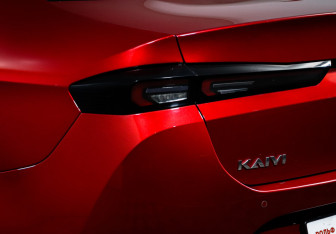 Подержанный автомобиль Kaiyi E5 2023 года (16 фото)