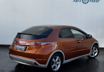 Подержанный автомобиль Honda Civic Hatchback 2008 года (5 фото)