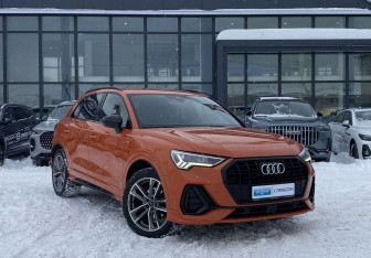 Подержанный автомобиль Audi Q3 2020 года (3 фото)