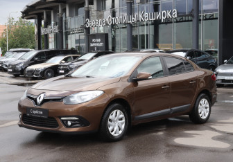 Подержанный автомобиль Renault Fluence 2014 года (1 фото)