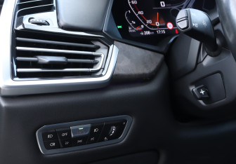 Подержанный автомобиль BMW X5 2019 года (21 фото)