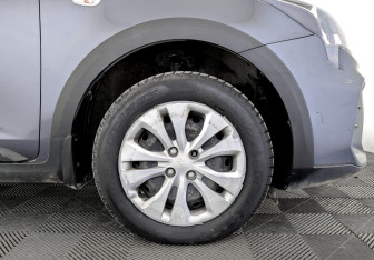 Подержанный автомобиль Kia Rio Hatchback 2021 года (18 фото)