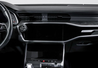 Подержанный автомобиль Audi A7 2020 года (13 фото)
