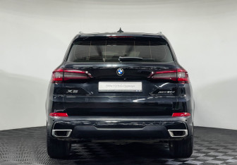 Подержанный автомобиль BMW X5 2020 года (4 фото)