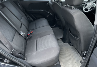 Подержанный автомобиль Kia Sportage 2009 года (10 фото)