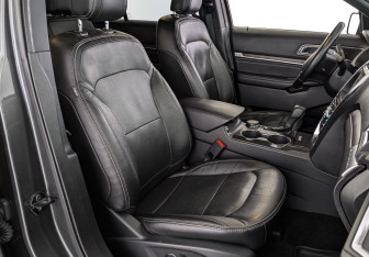 Подержанный автомобиль Ford Explorer 2018 года (22 фото)