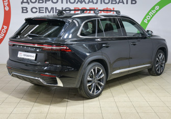 Подержанный автомобиль Geely Monjaro 2023 года (4 фото)
