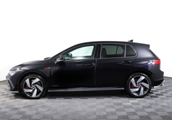 Подержанный автомобиль Volkswagen Golf GTI Hatchback 2021 года (8 фото)